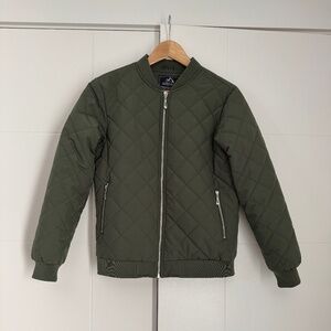 Women’s green quilted fall jacket
